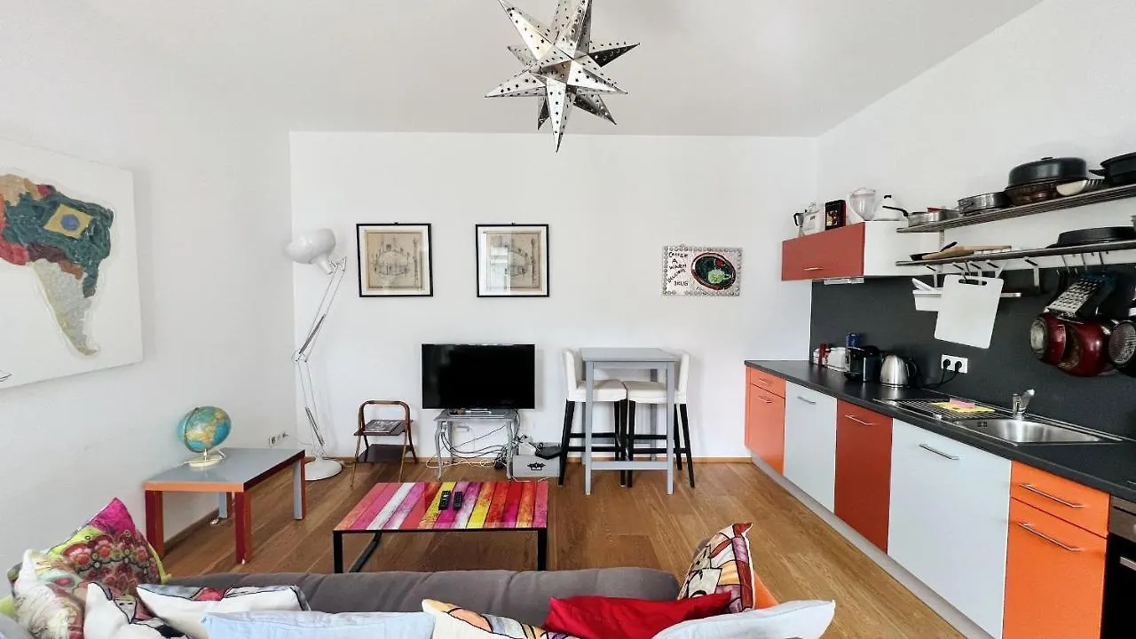Lejlighed Cozy Retreat With Large Balcony Near Schoenbrunn Wien Østrig